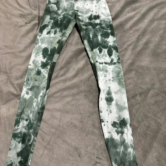 Lululemon Align Diamond Dye Leggings - Picture 5 of 6